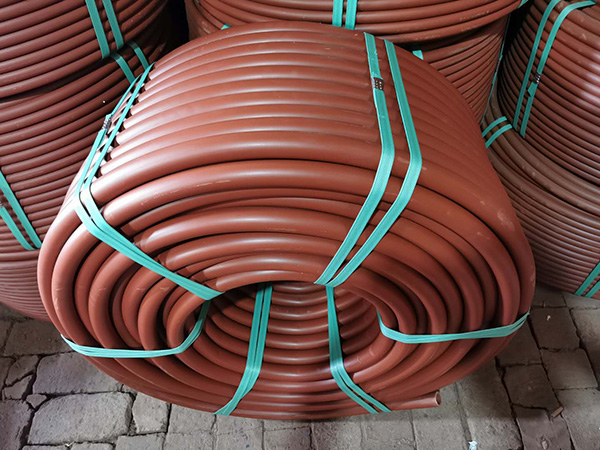 德令哈德令哈穿线管厂家告知大家管材选择哪种的好